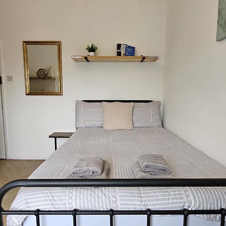 Newly Renovated Studios & Ensuite Rooms! - Camberwell ロンドン エクステリア 写真