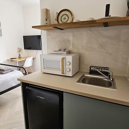 Newly Renovated Studios & Ensuite Rooms! - Camberwell ロンドン エクステリア 写真