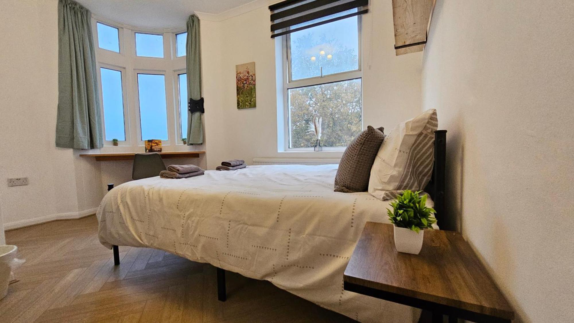 Newly Renovated Studios & Ensuite Rooms! - Camberwell ロンドン エクステリア 写真