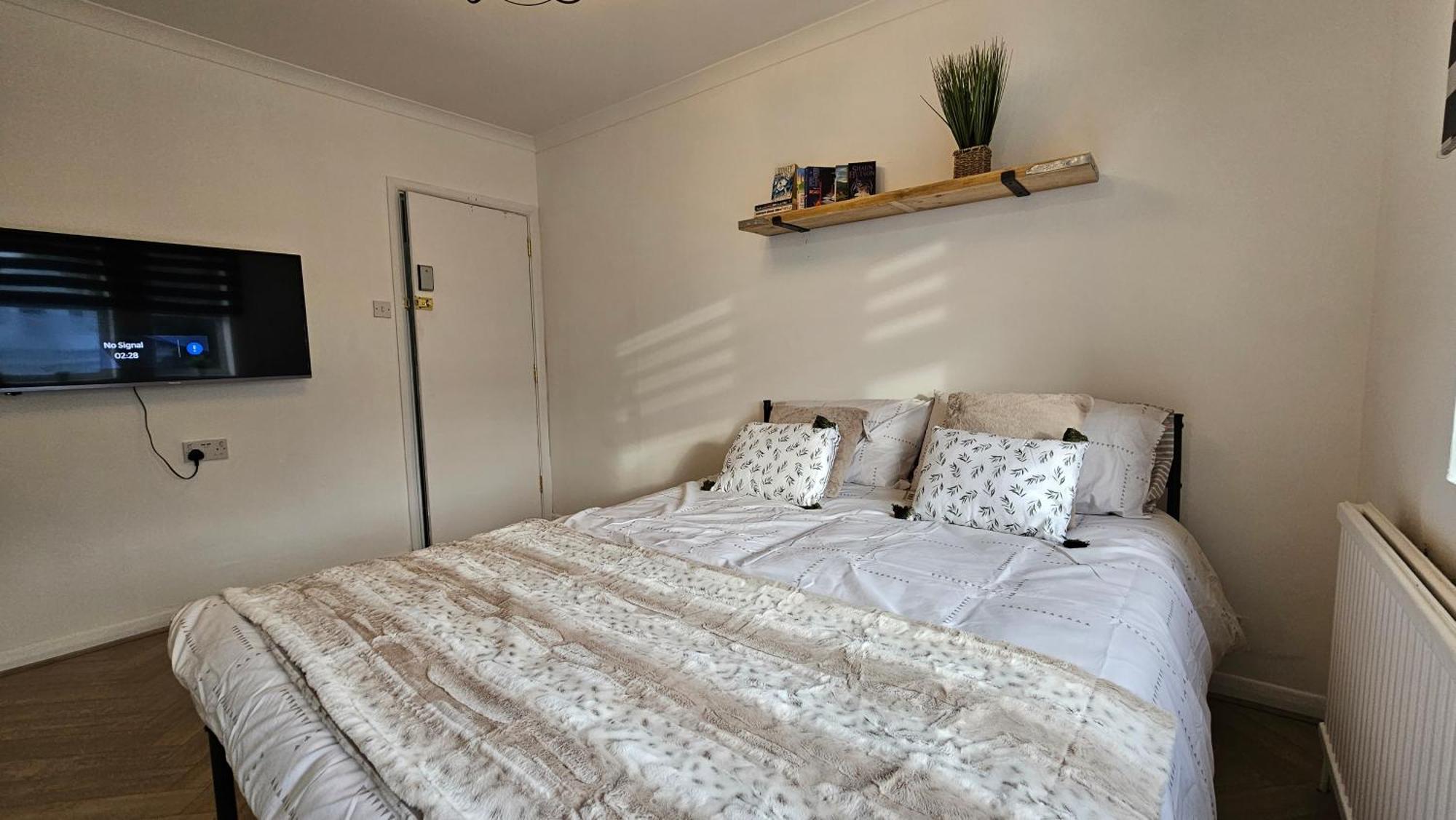 Newly Renovated Studios & Ensuite Rooms! - Camberwell ロンドン エクステリア 写真