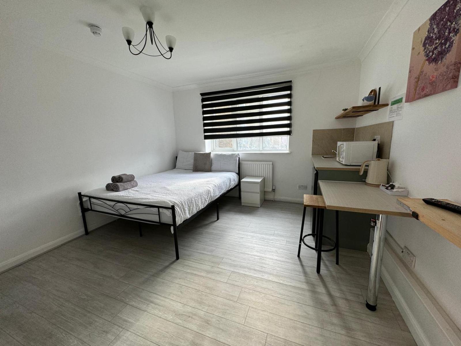 Newly Renovated Studios & Ensuite Rooms! - Camberwell ロンドン エクステリア 写真