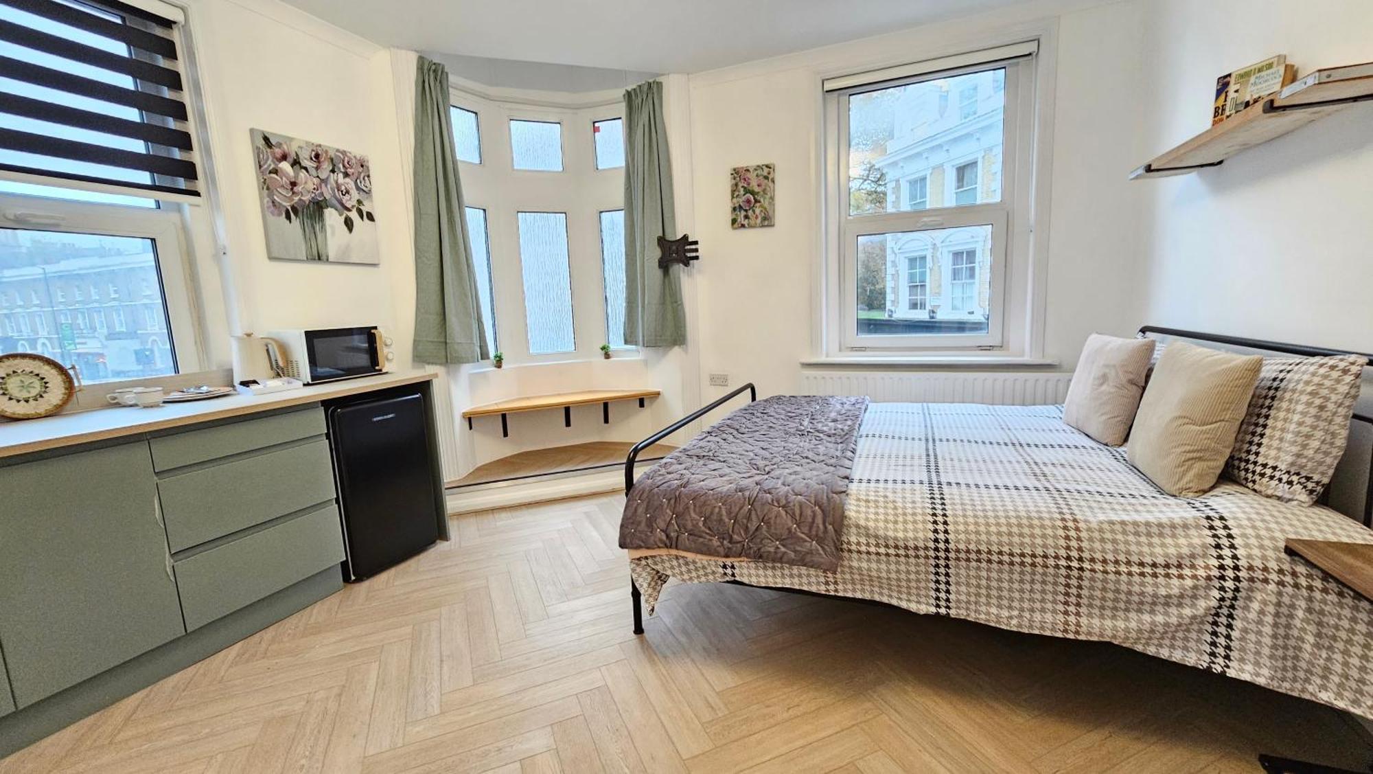 Newly Renovated Studios & Ensuite Rooms! - Camberwell ロンドン エクステリア 写真